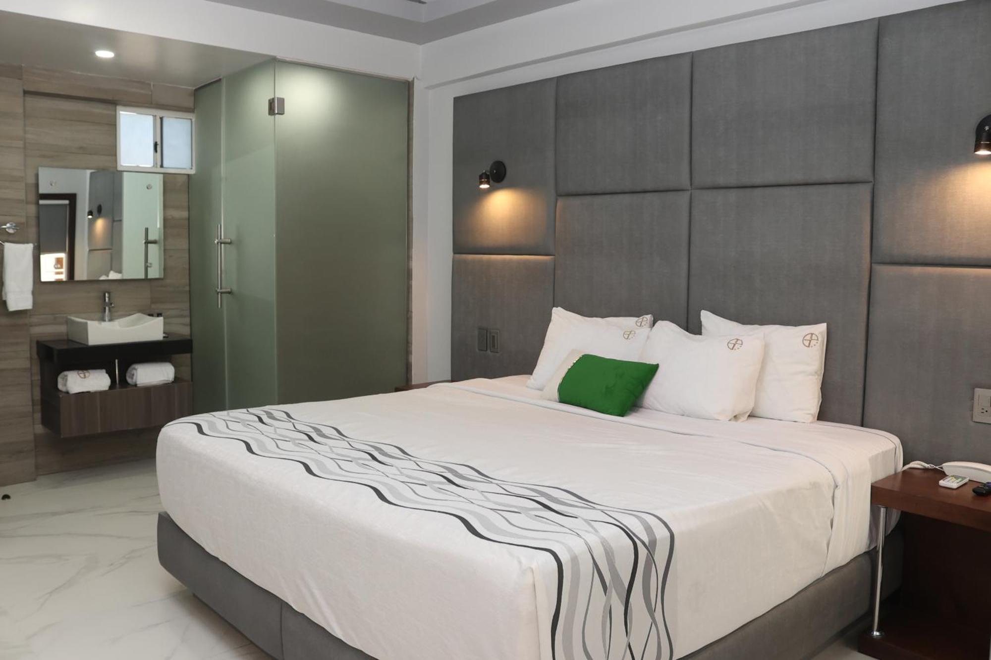 Hotel Grand One Plaza Тіхуана Екстер'єр фото